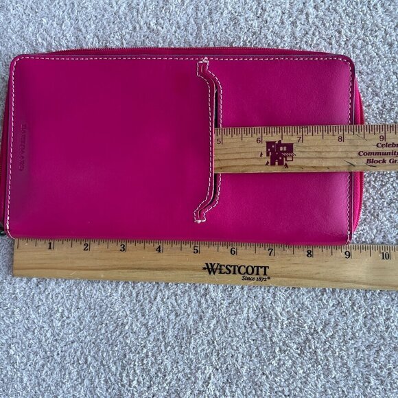 BAEKGAARD Wallet Zip around LEATHER  Clutch Hot PINK - Picture 5 of 8
